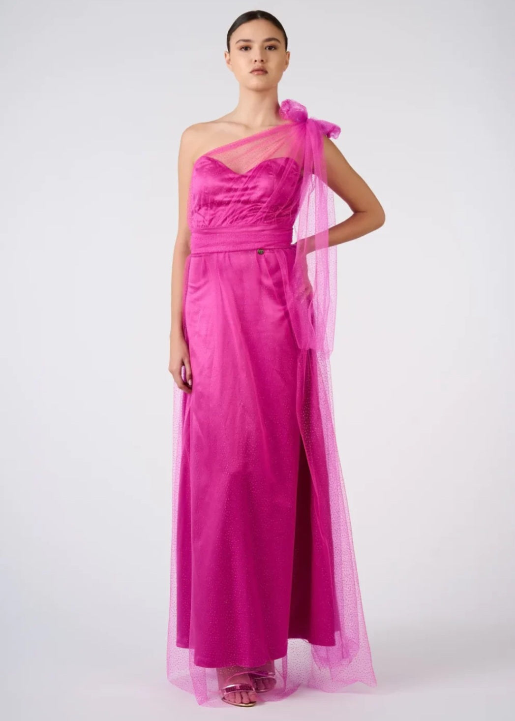 Abito lungo in tulle